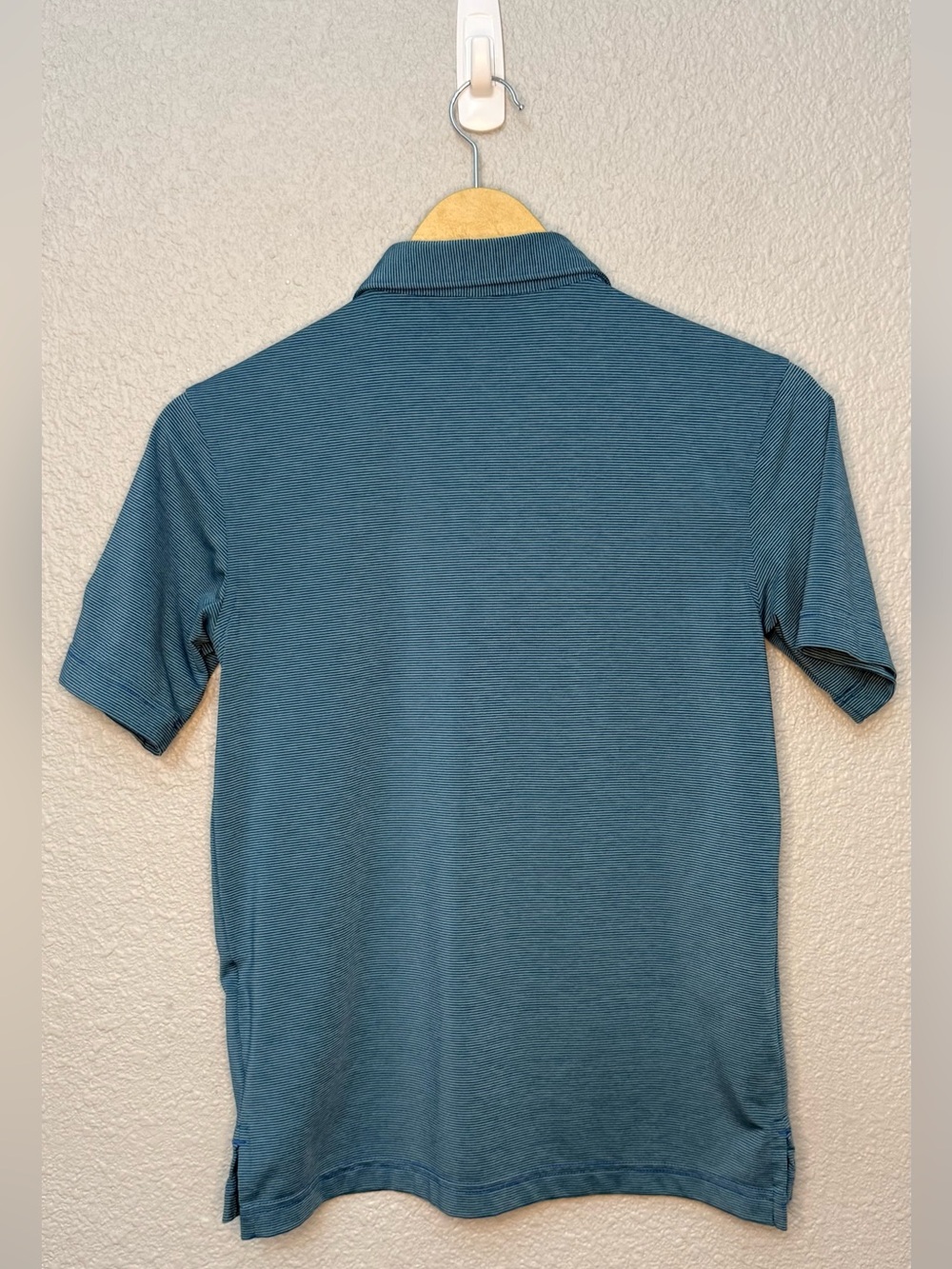 Big Kids Peter Millar | Micro Stripped Summer Comfort Golf Polo | Medium 9-10 - Picture 2 of 5